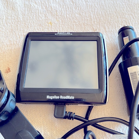 Magellan GPS - Working - Picture 3 of 7
